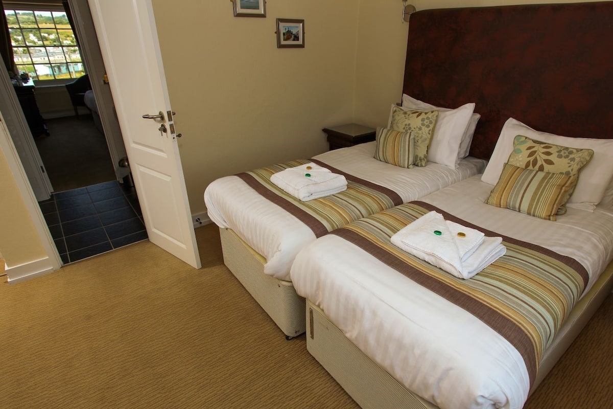 Family Quadruple Room, Ensuite (Large)