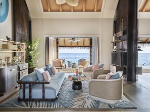 40-tums platt-tv med satellitkanaler, tv och bordsfotboll