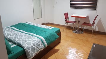 Standard Room | Rollaway beds, bed sheets