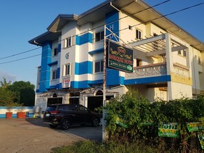 Facciata della struttura