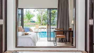 In-room safe, desk, laptop workspace, blackout curtains