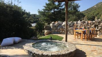 Junior-Chalet, 1 Schlafzimmer, Nichtraucher, Bergblick | Terrasse/Patio