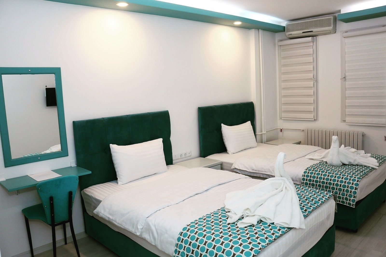 1 chambre, literie de qualité supérieure, minibar, bureau