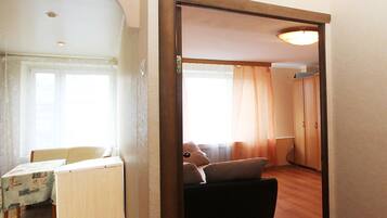 Apartment | Hochwertige Bettwaren, Verdunkelungsvorhänge, Bügeleisen/Bügelbrett