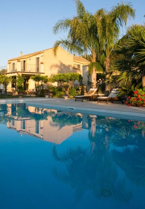 季節性室外游泳池