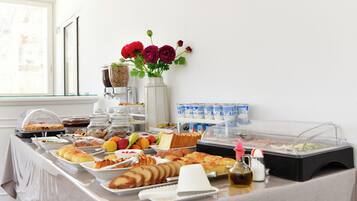 Free buffet breakfast