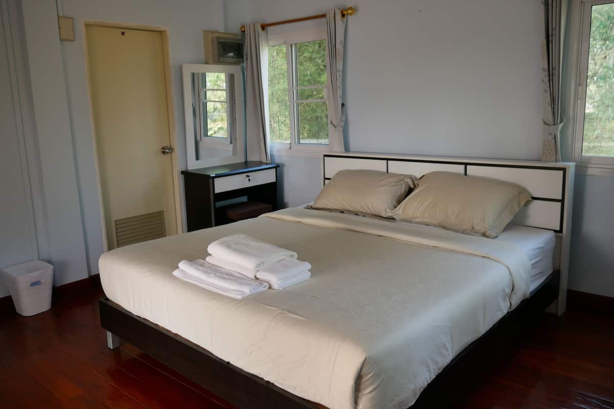 Deluxe Villa Thai Style | โต๊ะทำงาน, Wi-Fi ฟรี