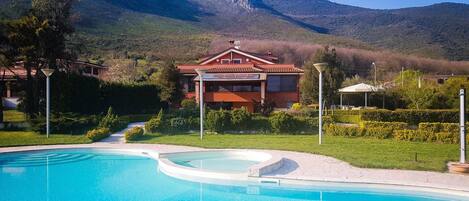 Seasonal outdoor pool