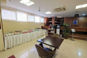 Free daily buffet breakfast - Siyav Hotel (Ankara)