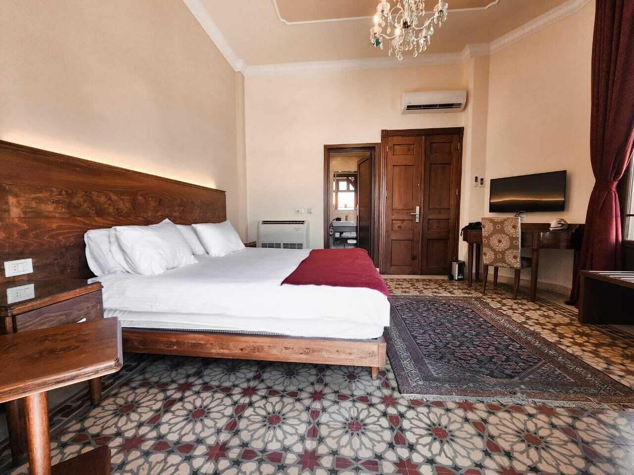 standard single room | in-room safe, desk, iron/ironing board, free cots/infant beds