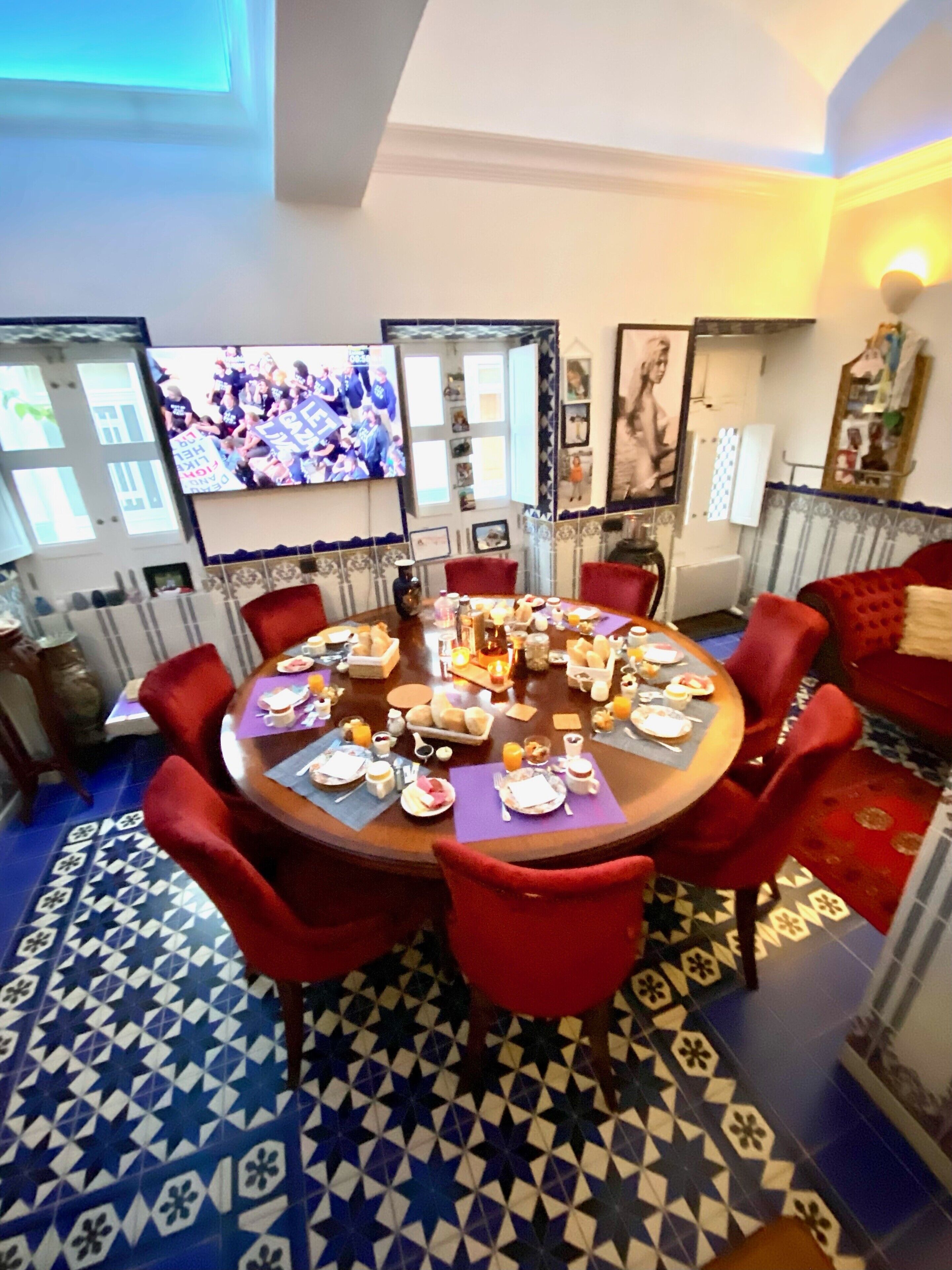 Premium bedding, minibar, individually decorated, individually furnished