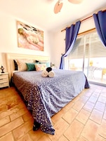 Ropa de cama de alta calidad, minibar, decoración individual