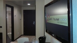 Junior Suite | Minibar, desk, soundproofing, iron/ironing board - Guest House Residence (Messina)