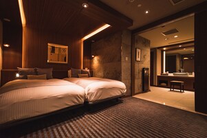 Desk, laptop workspace, free WiFi, bed sheets