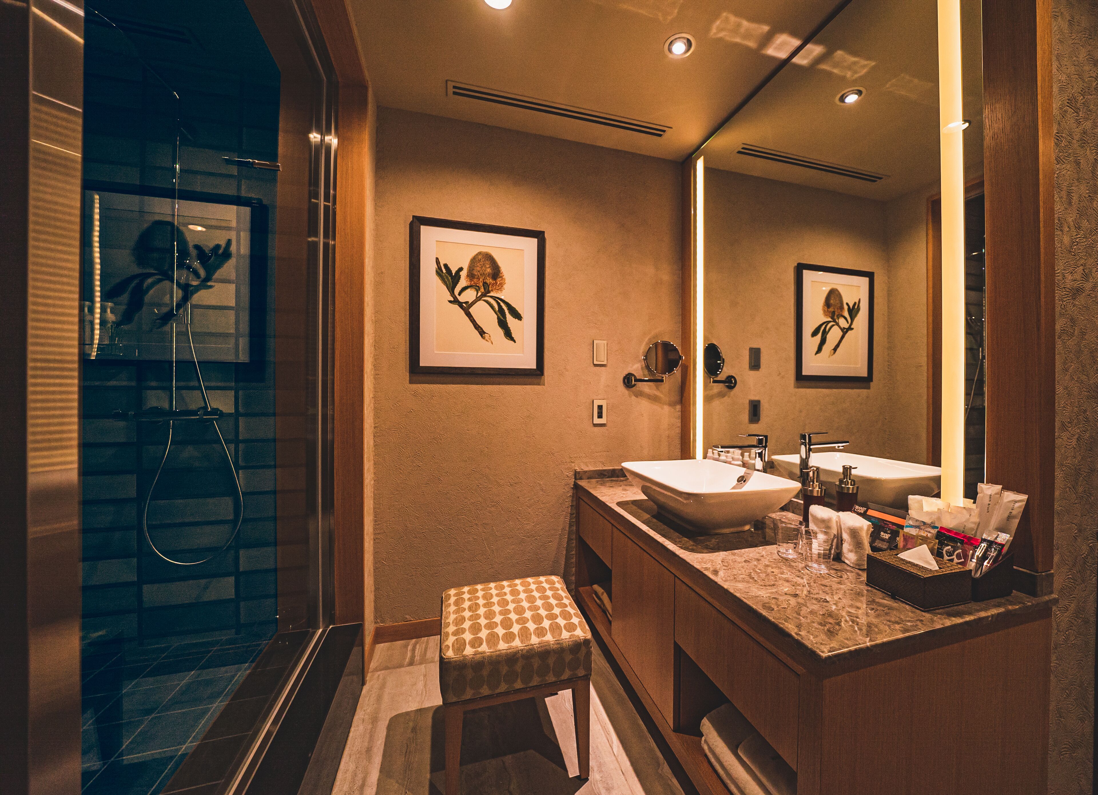 1 bedroom, desk, laptop workspace, free wifi