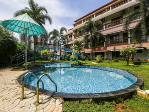 Outdoor pool - The Byke Puja Samudra (Neyyattinkara)