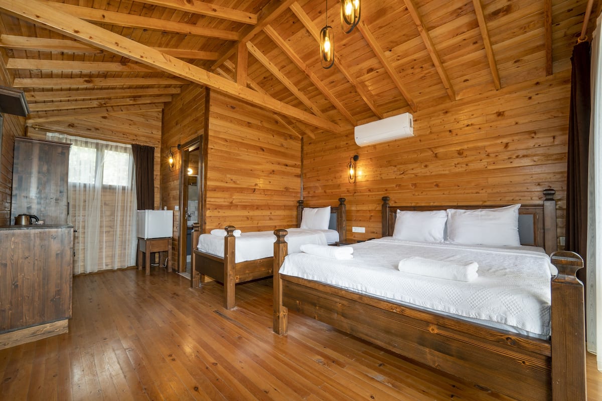 cedar bungalow | 1 bedroom, select comfort beds, minibar, individually decorated