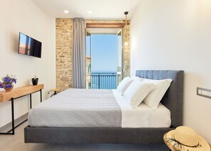 Deluxe Double Room, Sea View | In-room safe, desk, laptop workspace, free WiFi - Residenza Tamara (Castellabate)