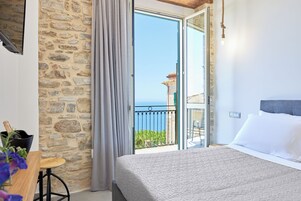 Caja de seguridad en la habitación y escritorio 