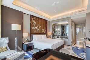 Ropa de cama de alta calidad, edredón, camas con pillow-top y minibar 