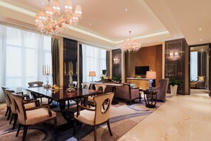 Suite ejecutiva | Servicio a la habitación