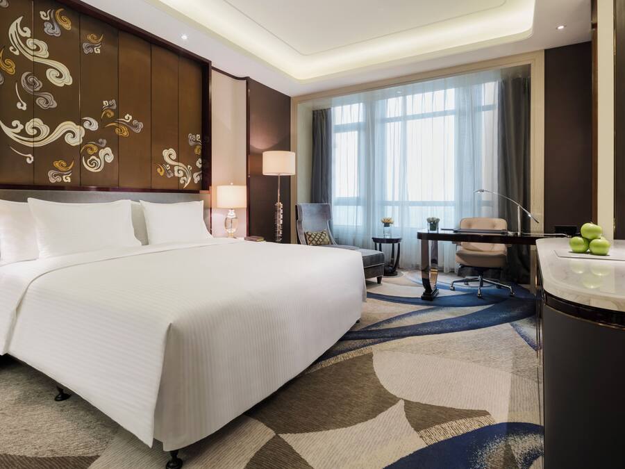 Sengetøy av topp kvalitet, dundyner, senger med overmadrass og minibar