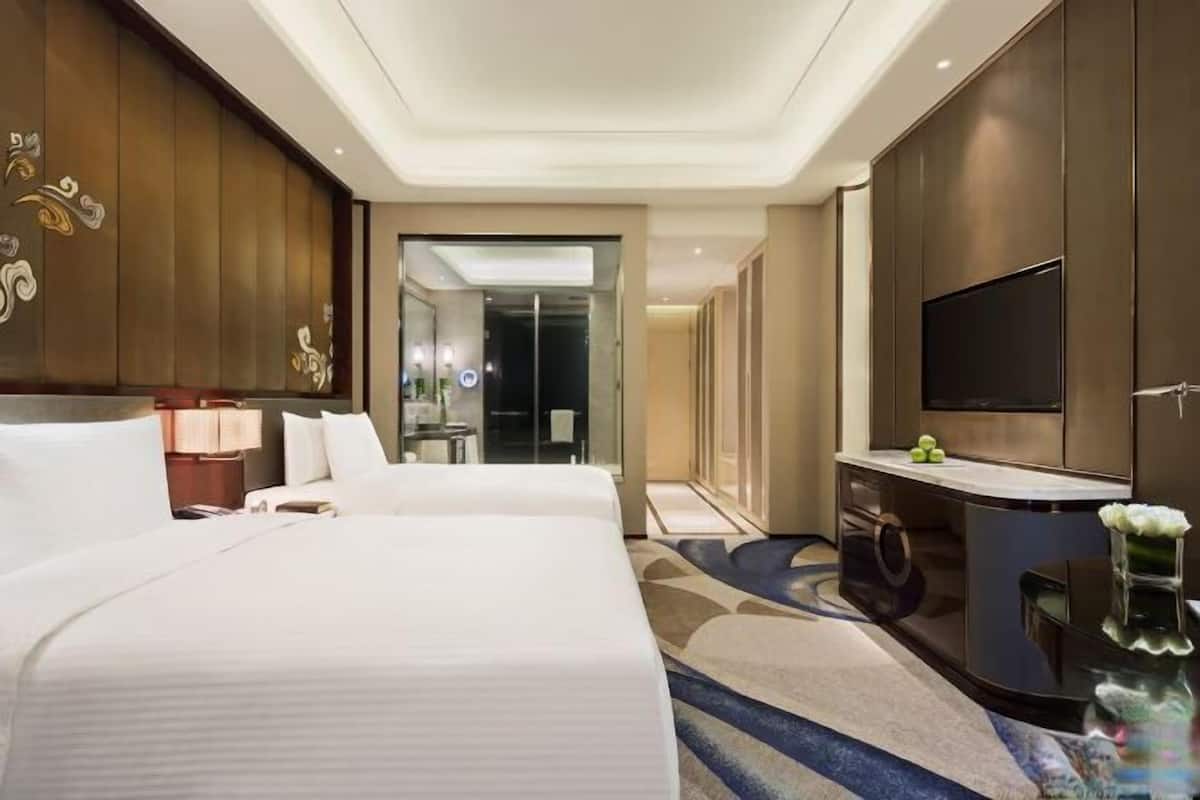 1 bedroom, minibar, in-room safe, desk