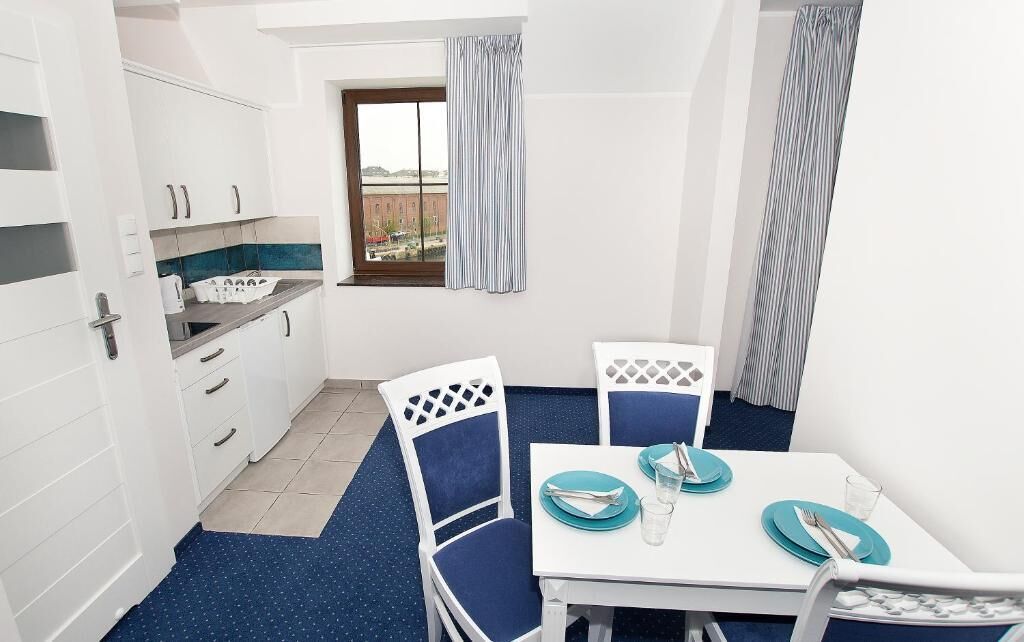 Huoneisto, parveke, jokinäköala | Ruokailu