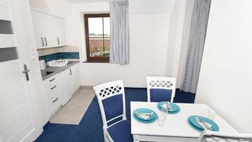 Huoneisto, parveke, jokinäköala | Ruokailu