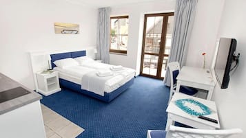 مكتب ومكواة/لوح كي وأسرّة أطفال/رضّع وأسرّة قابلة للطي