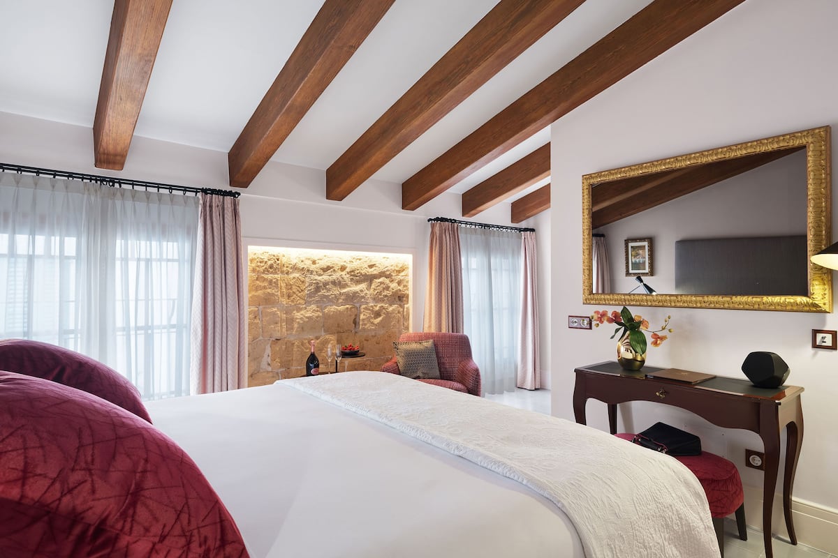 double deluxe room with spa access | 1 bedroom, premium bedding, down duvets, minibar