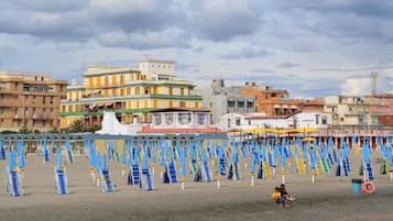 Una spiaggia nelle vicinanze