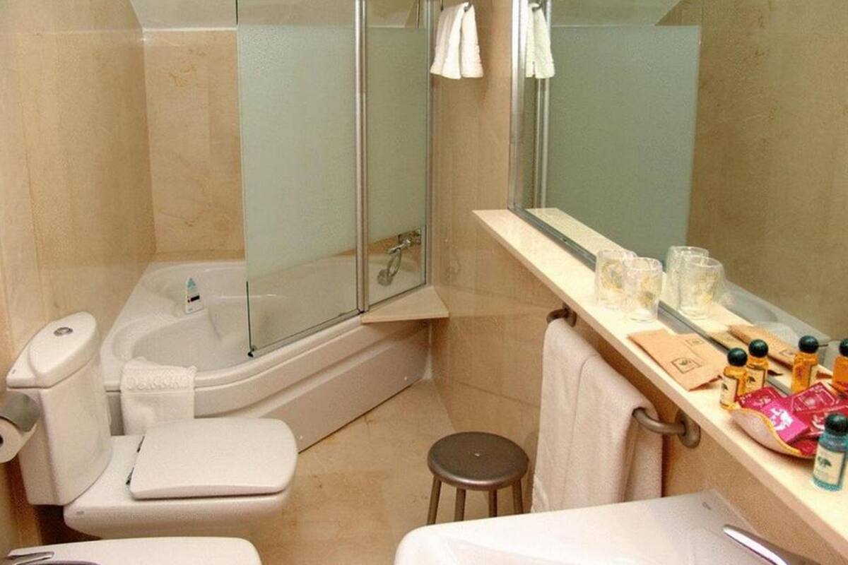 free toiletries, hair dryer, towels