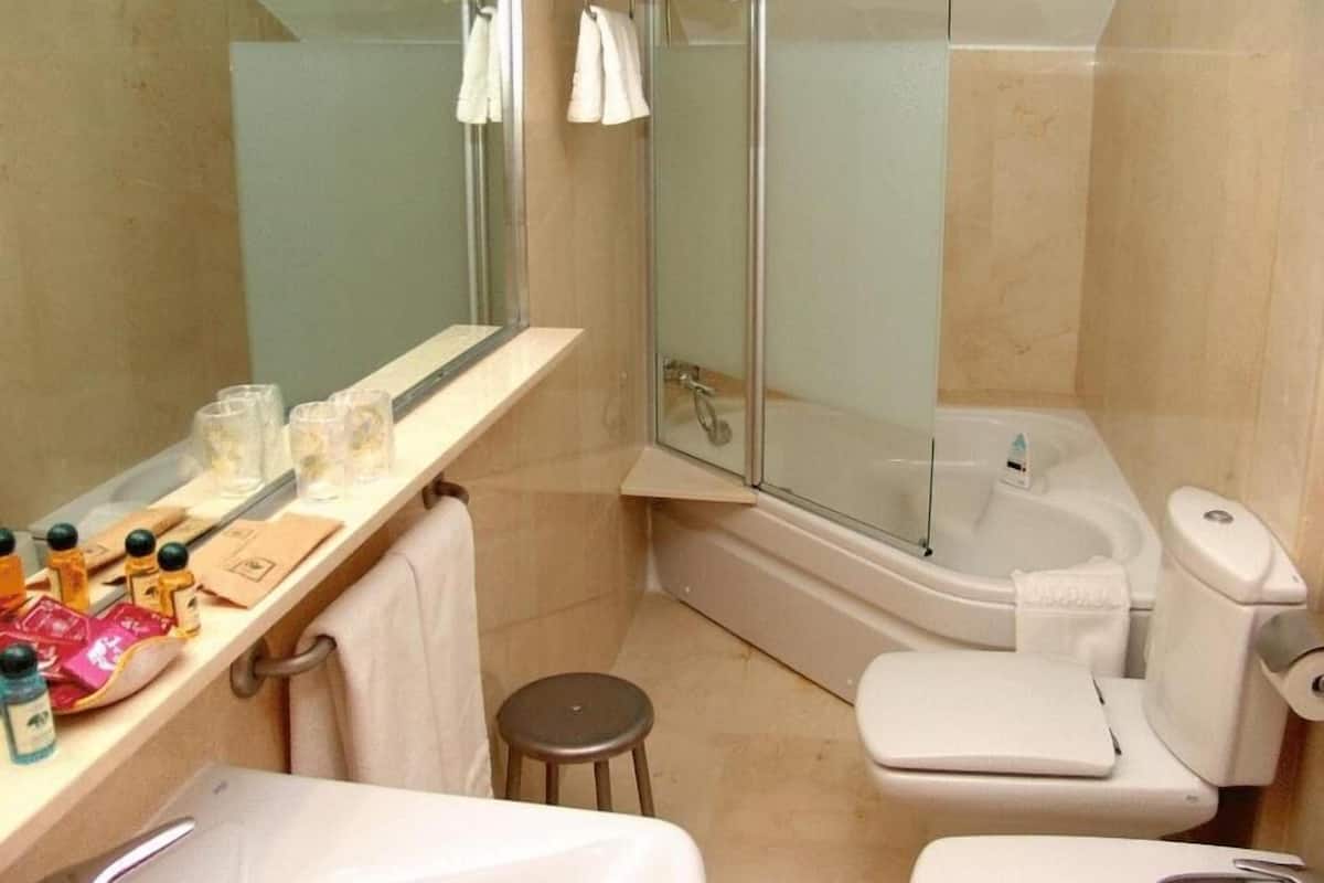 free toiletries, hair dryer, towels