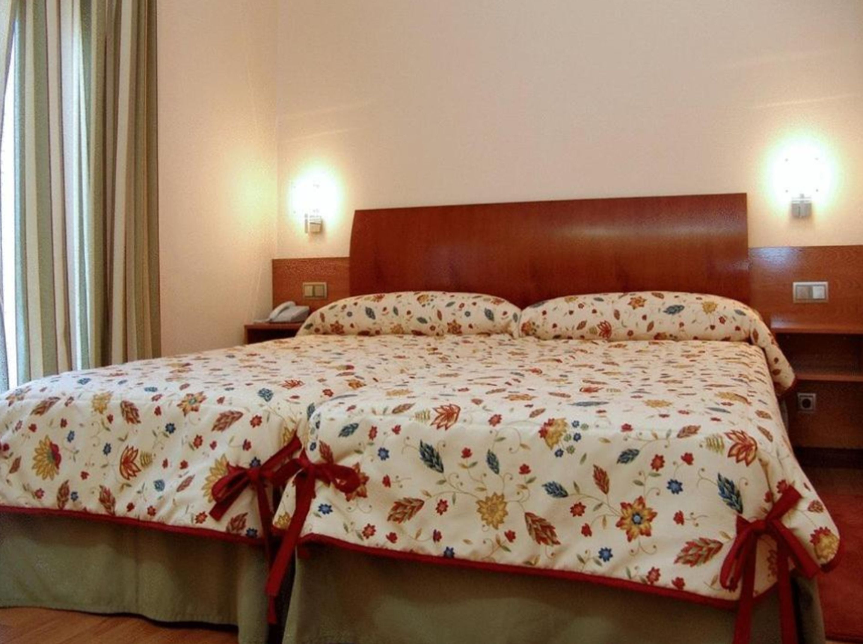 minibar, in-room safe, desk, iron/ironing board