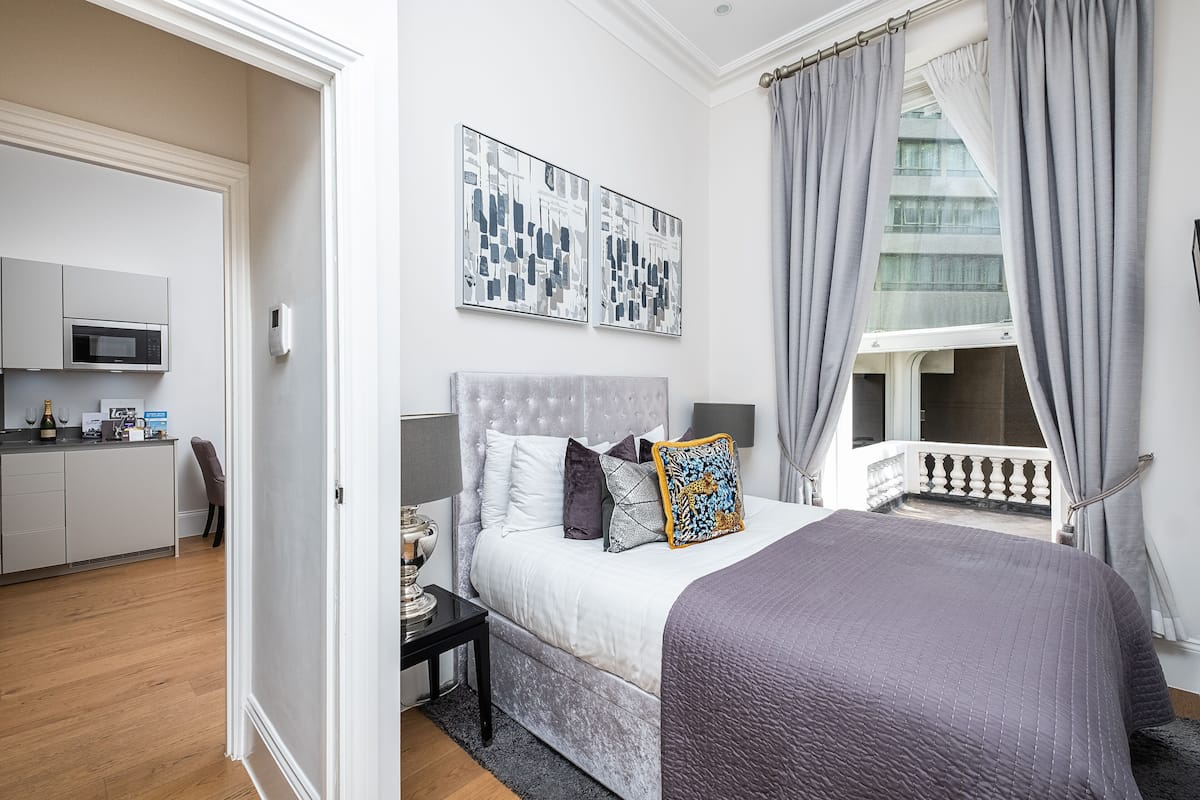 In-room safe, desk, iron/ironing board, cots/infant beds
