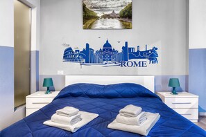 Panoramic Triple Room | Desk, iron/ironing board, free WiFi - The Colours of Rome (Rome)