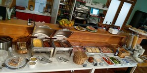 Petit déjeuner buffet compris tous les jours