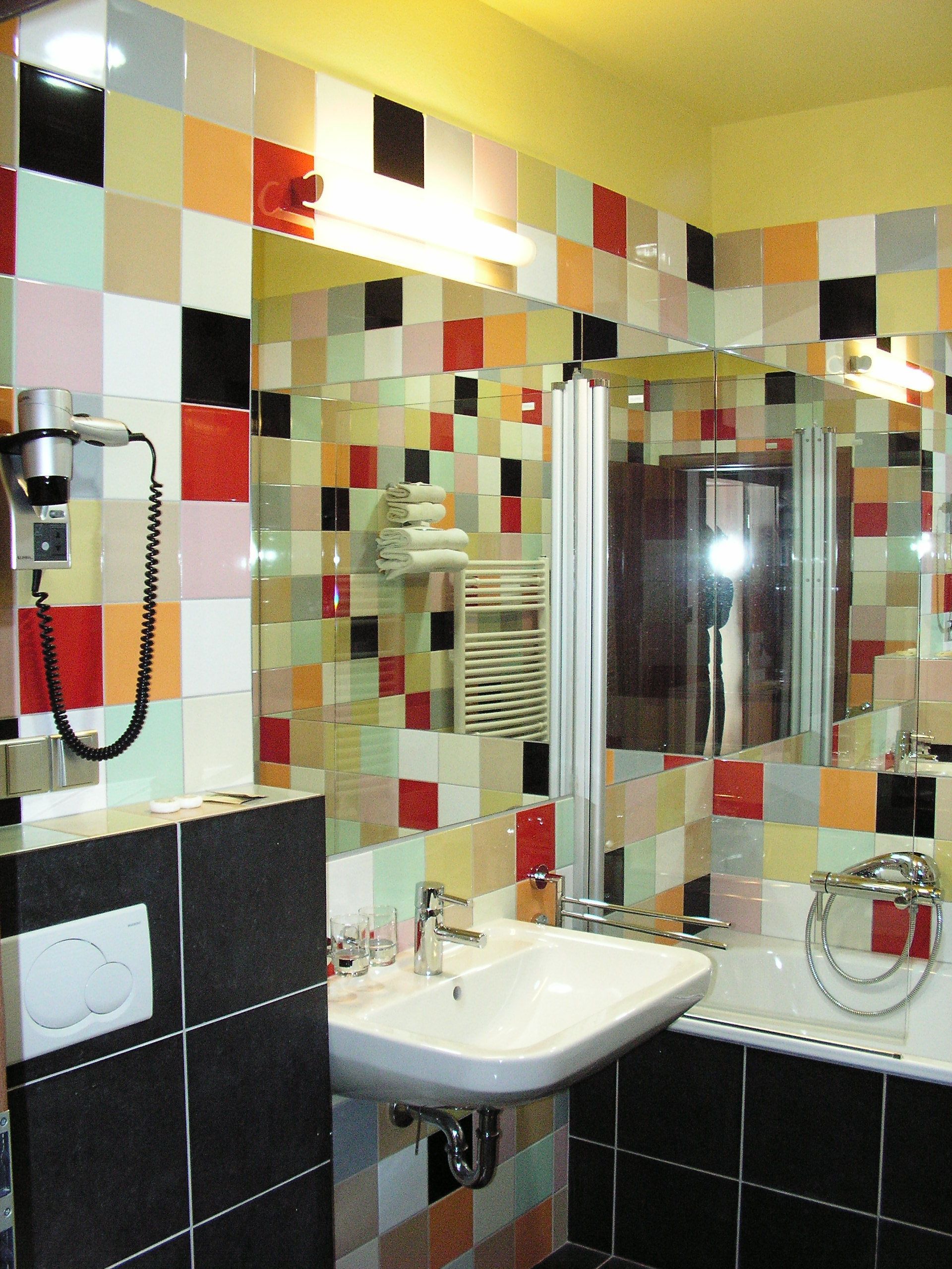 superior double room, bathtub | bathroom sink