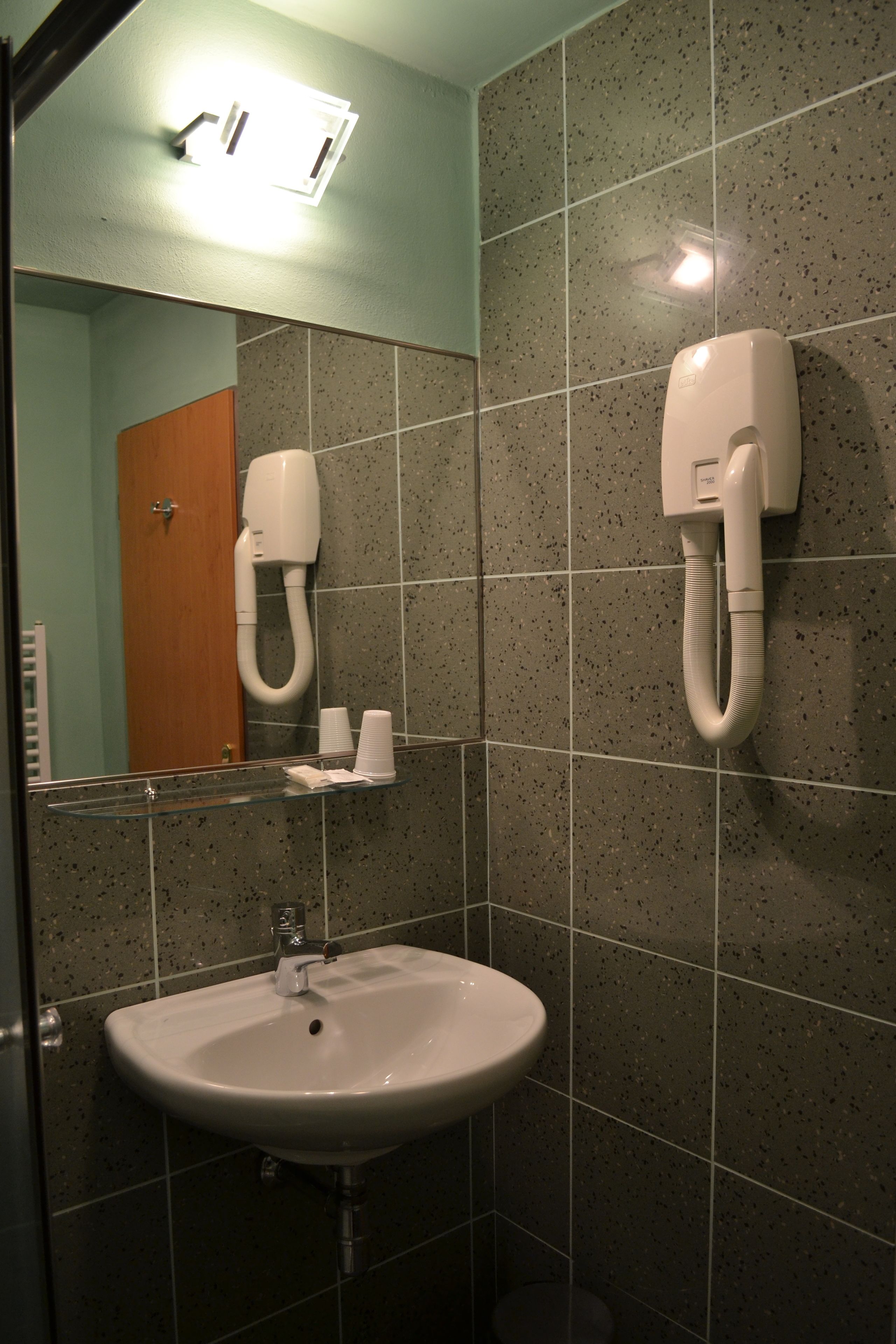 economy double or twin room (attic) | bathroom sink