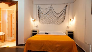 Kamar Double Ekonomi, pemandangan kebun | Minibar, meja kerja, dan Wi-Fi gratis