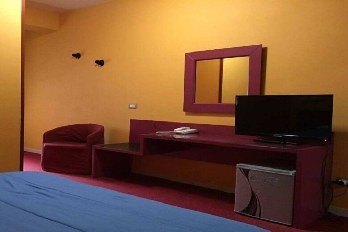 Desk, cots/infant beds, rollaway beds, free WiFi