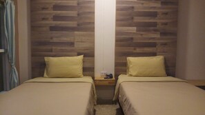 Standard Twin Room | Free WiFi - Ploy Resort (Buriram)
