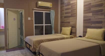Ploy Resort
