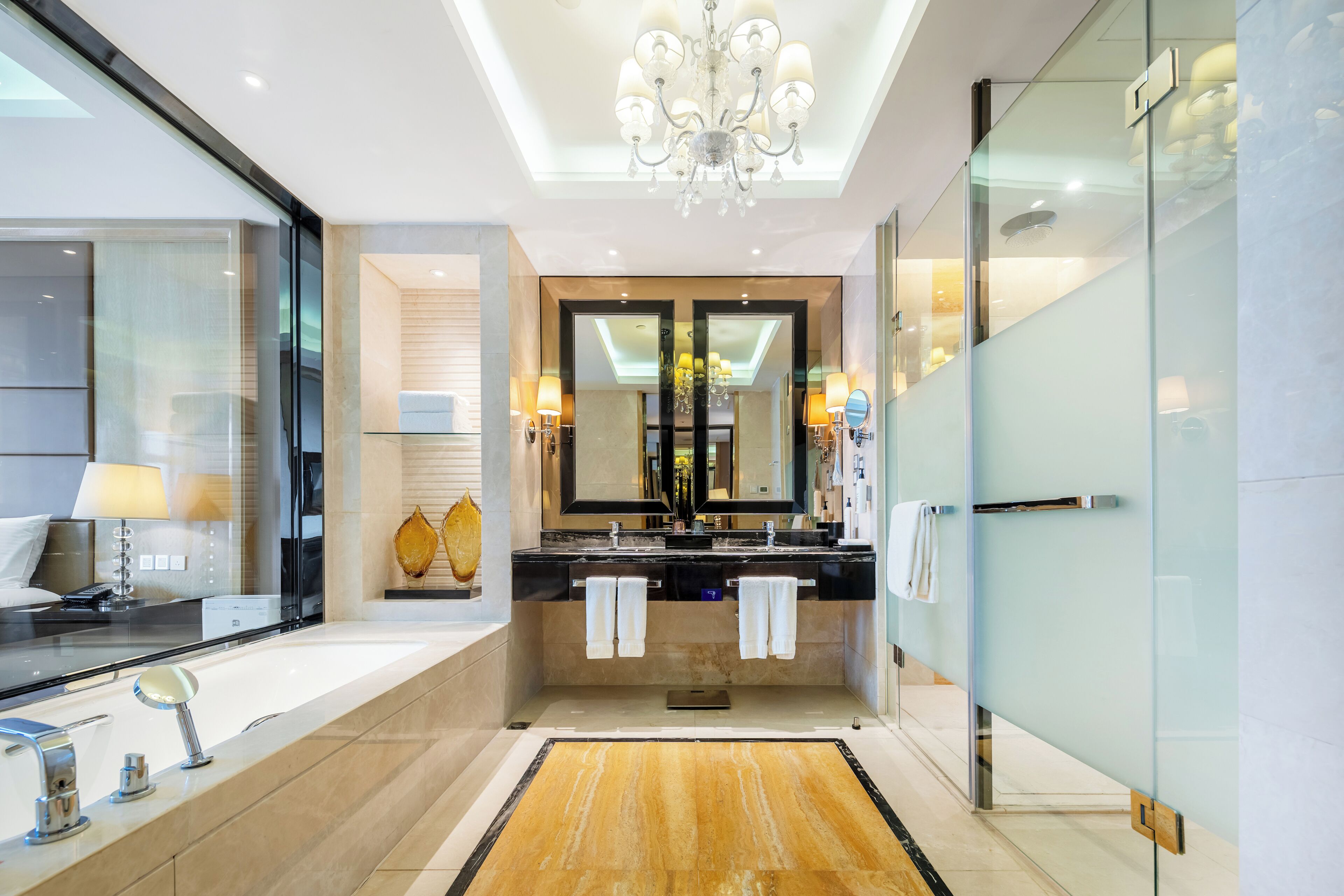 Executive Suite | Bathroom
