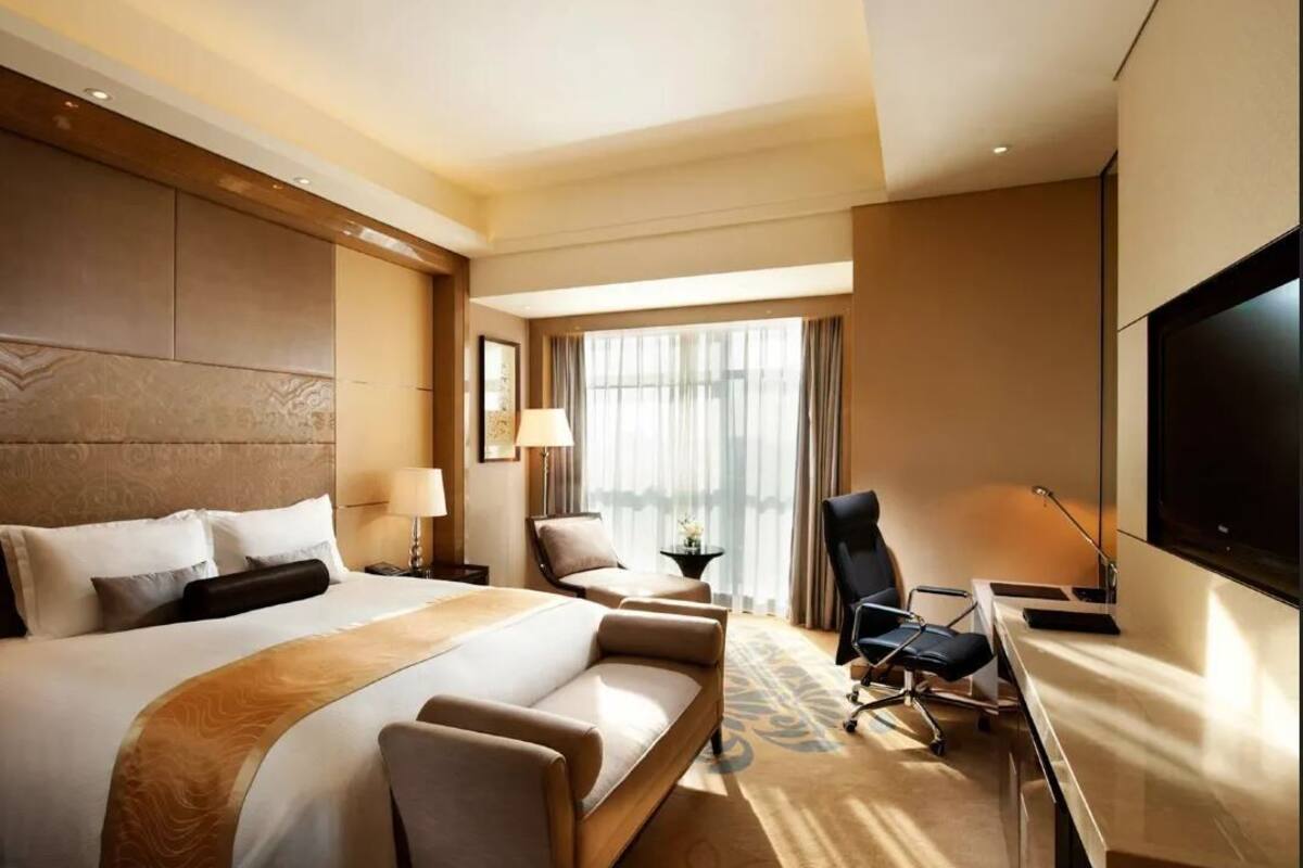 Minibar, in-room safe, desk, blackout curtains
