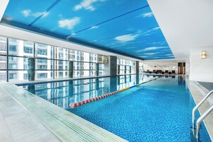 Una piscina techada