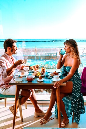 Free daily buffet breakfast - You & Me Beach Hotel (Rimini)