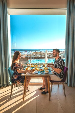 Petit déjeuner buffet compris tous les jours