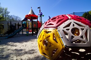 Children's play area - outdoor